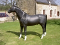 cheval en résine classique 015