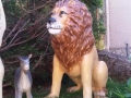 lion assis en résine classique 014