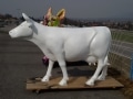 vache en résine design 104
